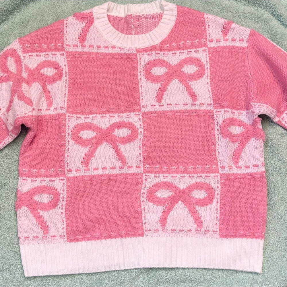 Pink Bow Patterned Women's Sweater